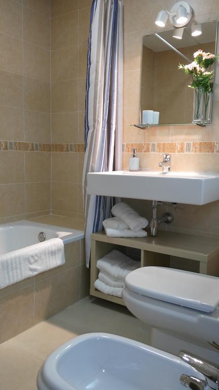 Ferienwohnung Mitjana Plaza Málaga Exterior foto